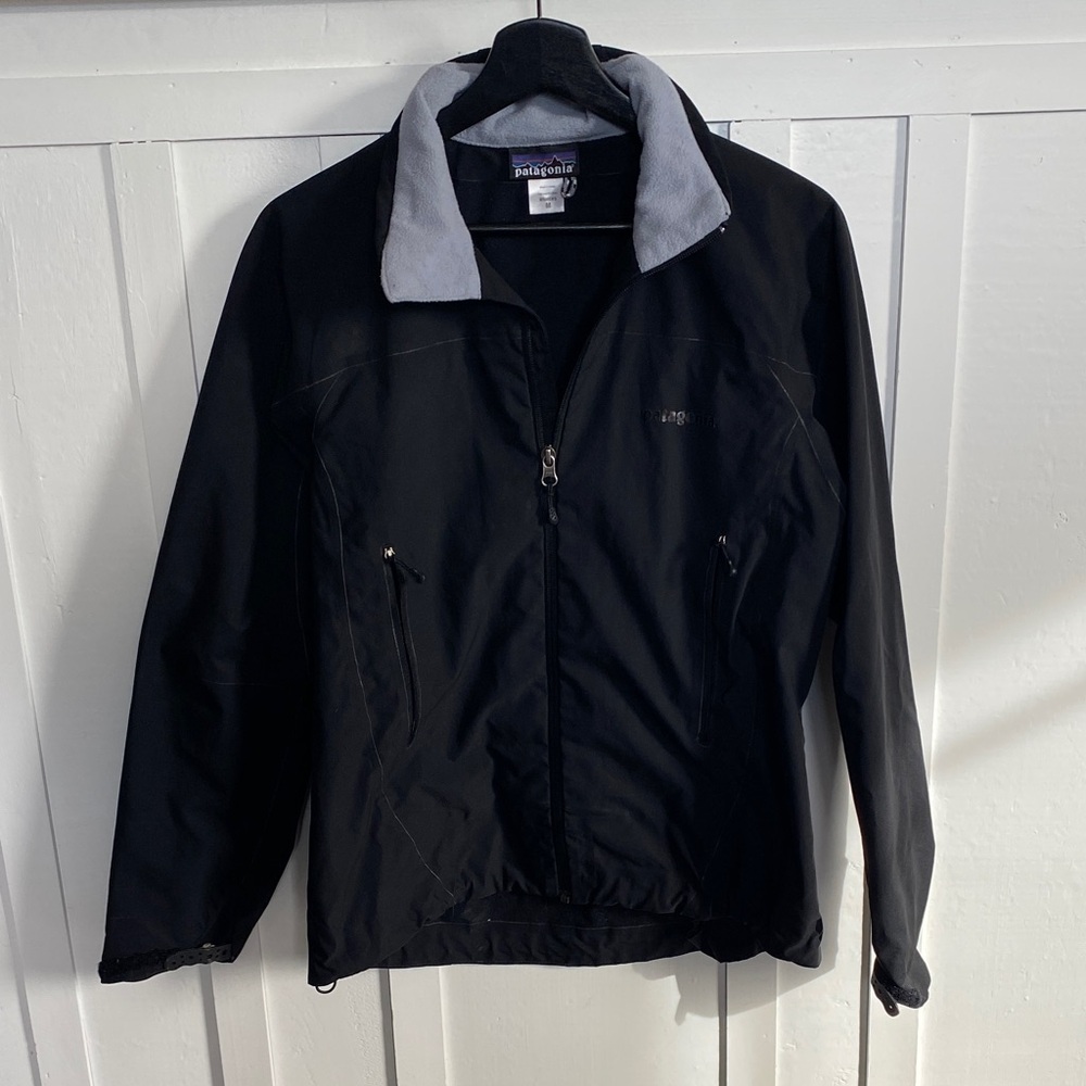 Patagonia Black Performance Light Weight Jacket Women’s Size Medium